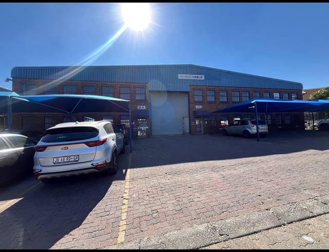 435M² WAREHOUSE TO LET IN SEBENZA